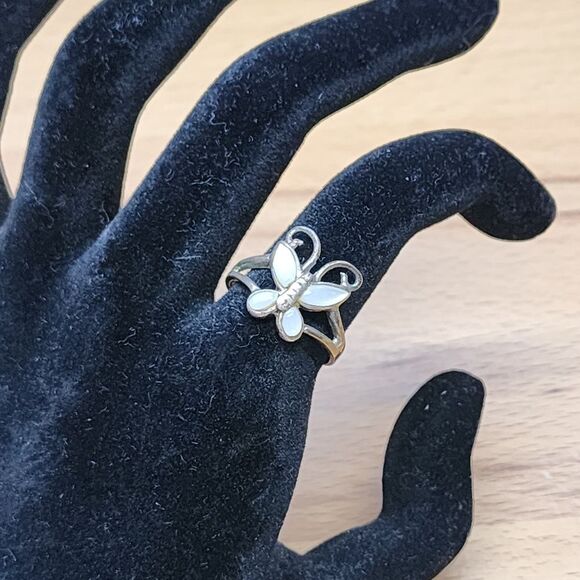 925 Silver Butterfly Ring 6.5 - Picture 2 of 4
